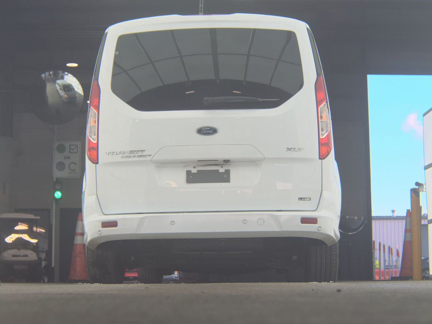 2022 Ford Transit Connect Passenger Wagon XLT Minivan w/Rear Liftgate 120.6" WB