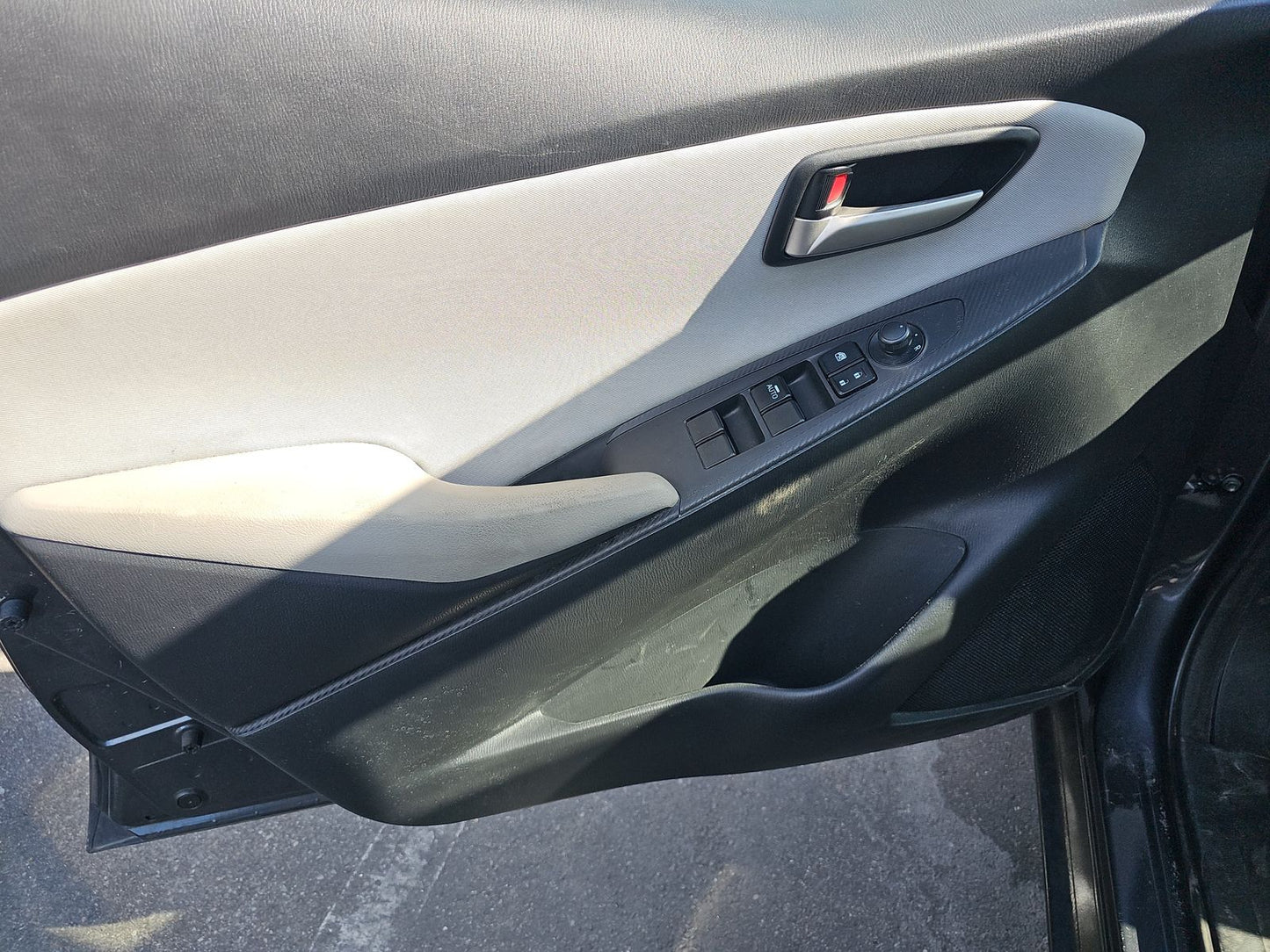 2019 Toyota Yaris LE Sedan