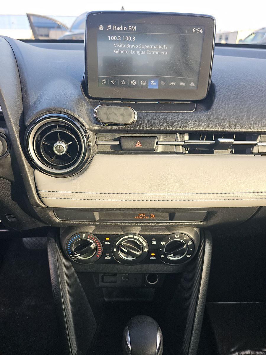 2019 Toyota Yaris LE Sedan