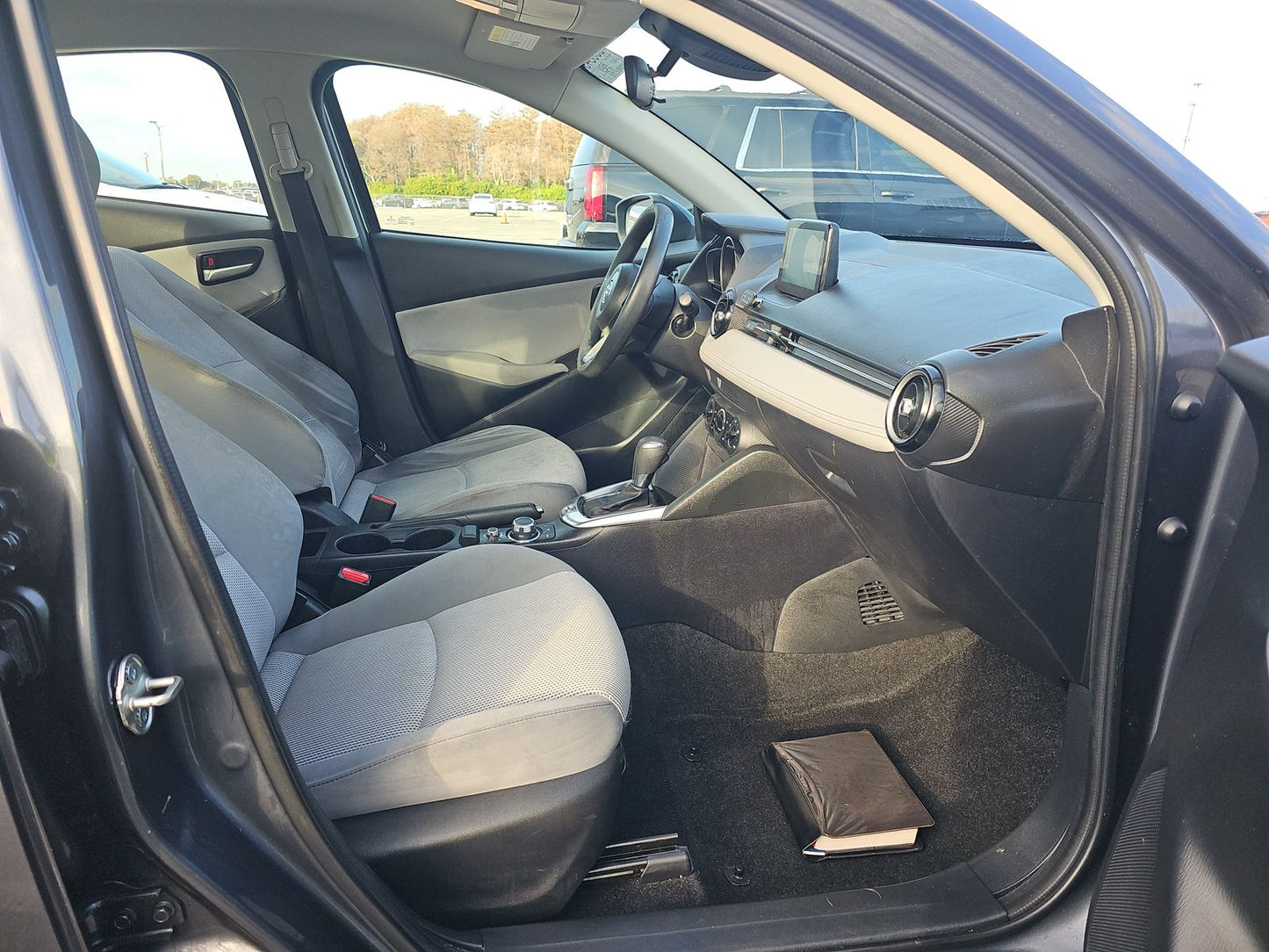 2019 Toyota Yaris LE Sedan