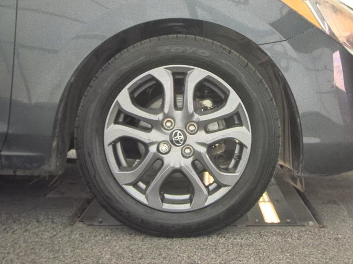 2019 Toyota Yaris LE Sedan