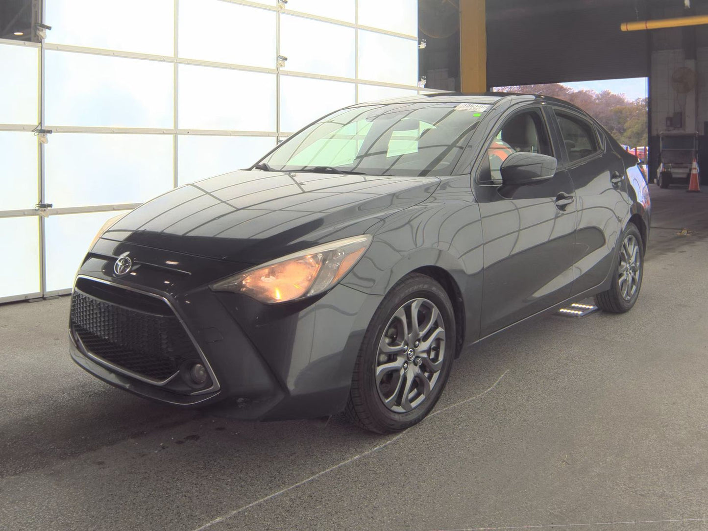 2019 Toyota Yaris LE Sedan