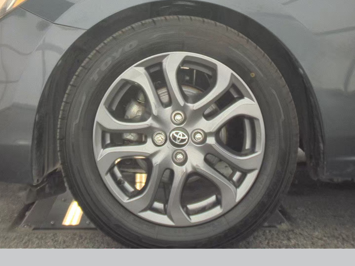 2019 Toyota Yaris LE Sedan