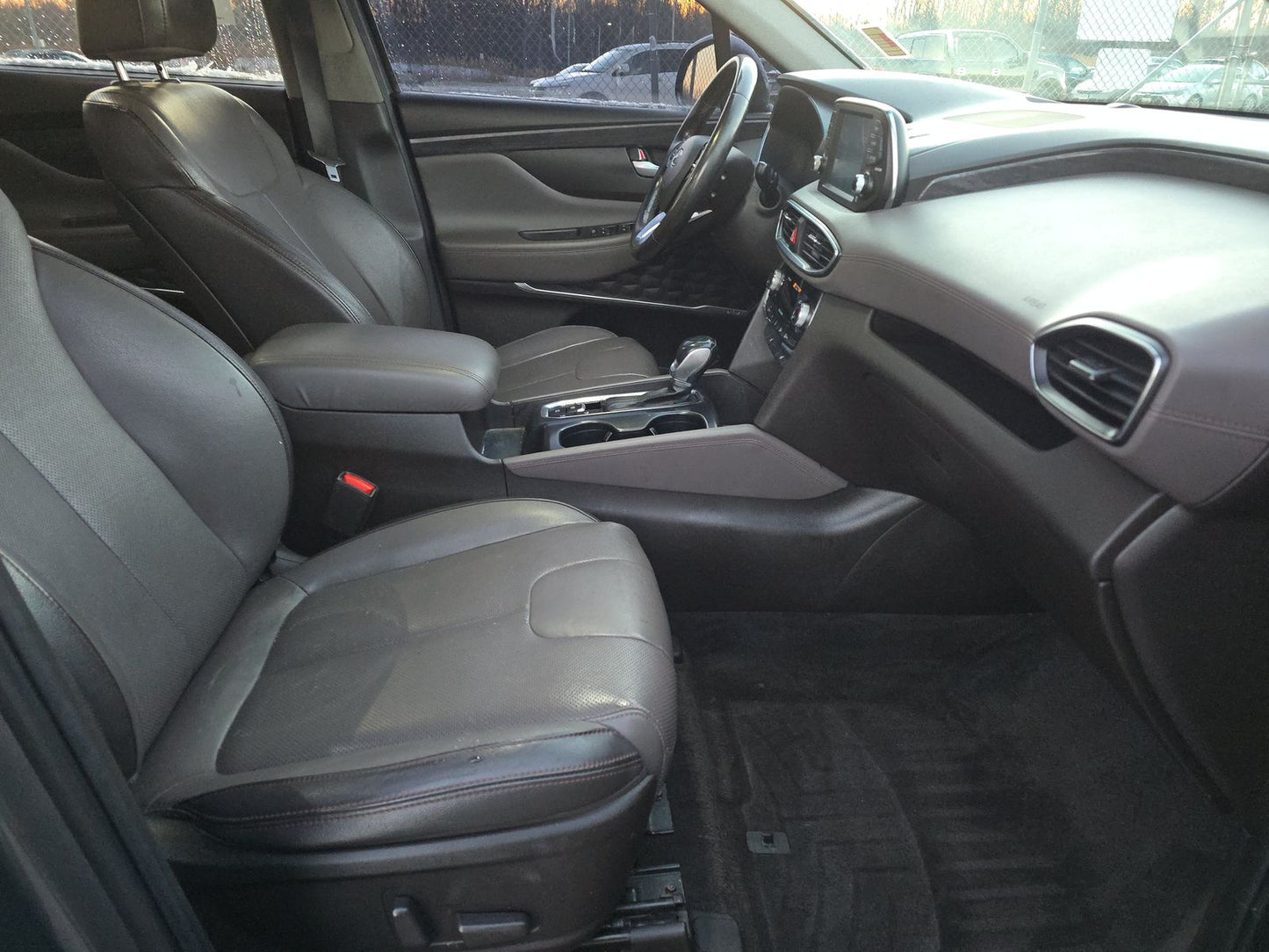 2020 Hyundai Santa Fe SEL w/Convenience + Premium