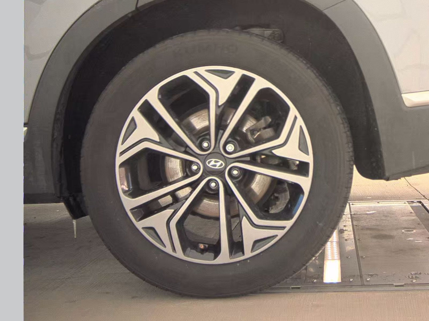 2020 Hyundai Santa Fe SEL w/Convenience + Premium