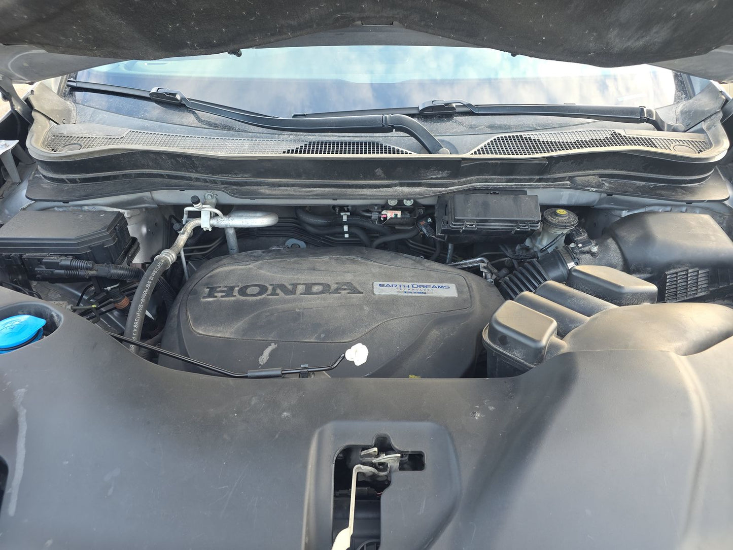 2016 Honda Pilot Touring w/Navigation & RES