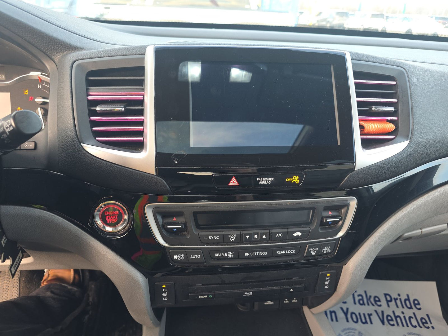 2016 Honda Pilot Touring w/Navigation & RES
