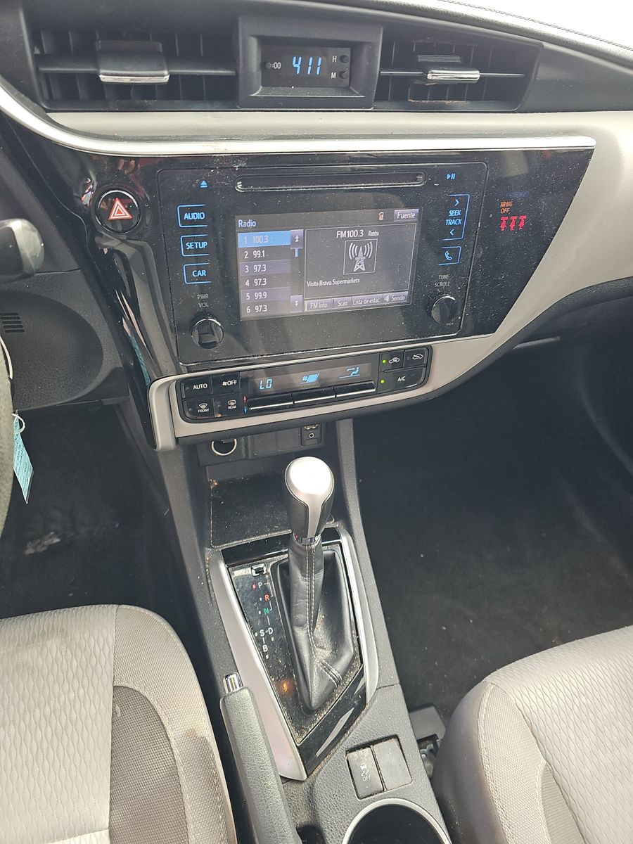 2018 Toyota Corolla LE Sedan