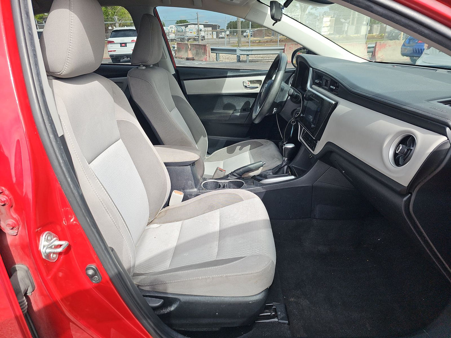 2018 Toyota Corolla LE Sedan