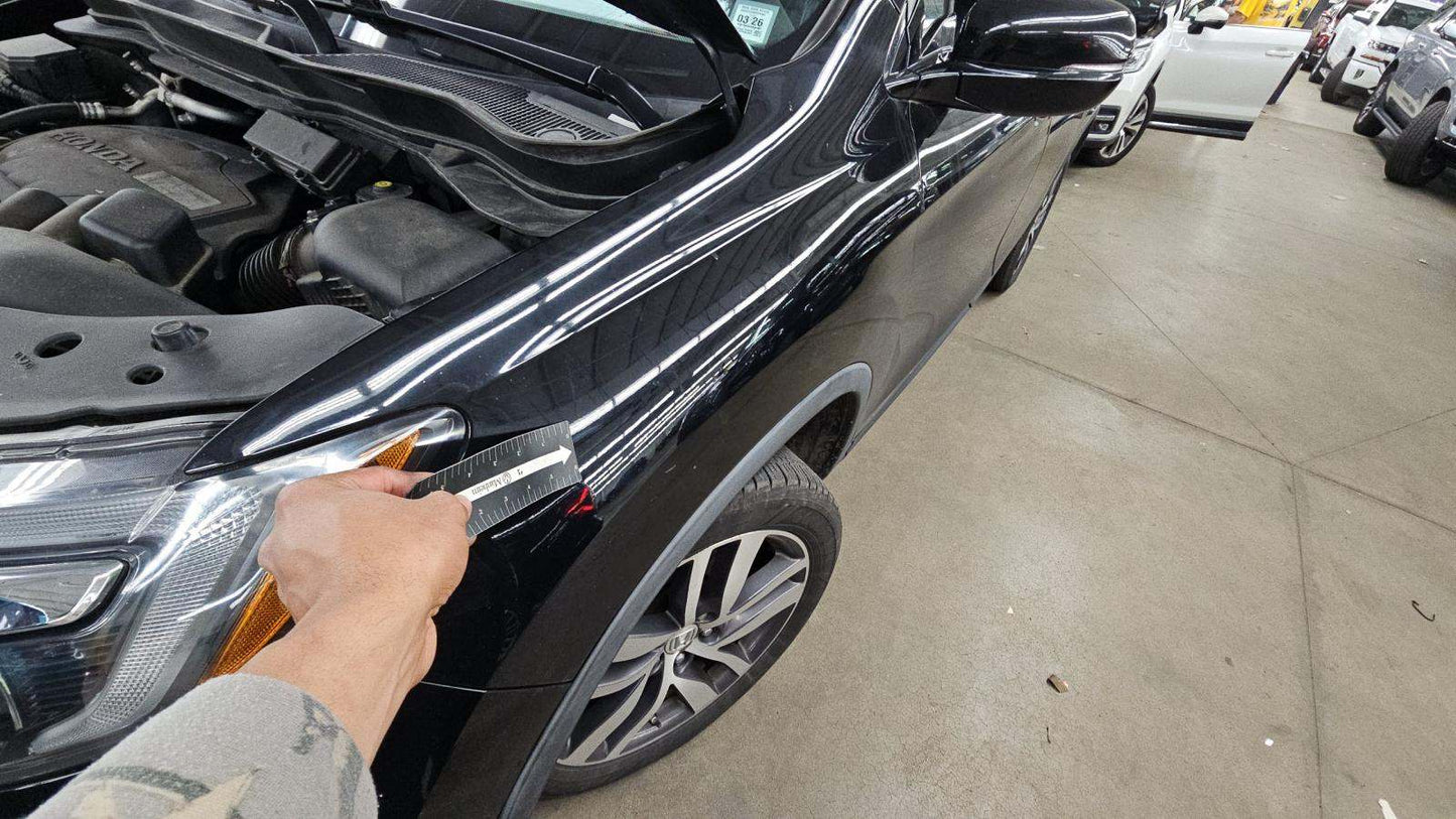 2016 Honda Pilot Touring w/Navigation & RES