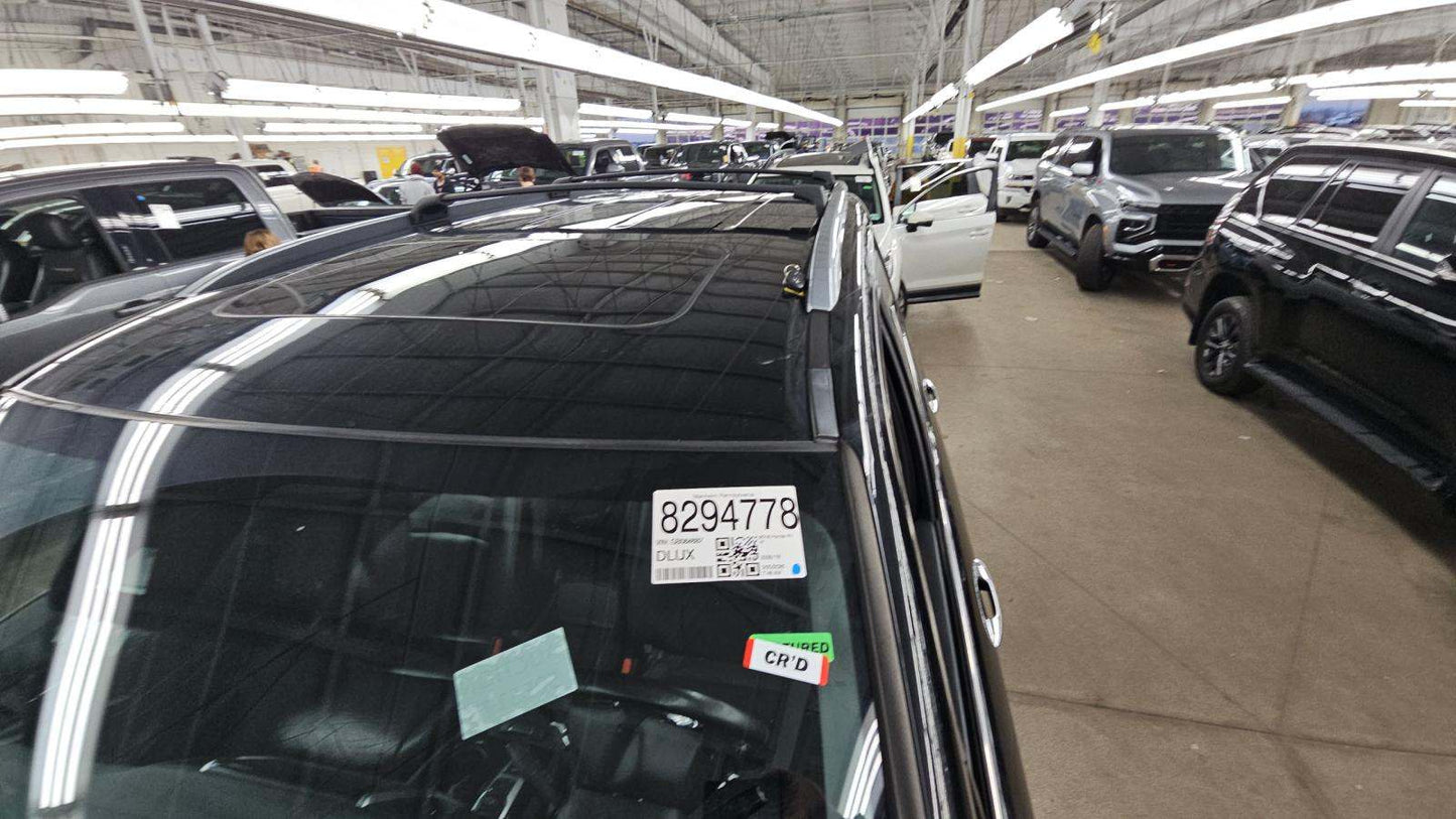 2016 Honda Pilot Touring w/Navigation & RES