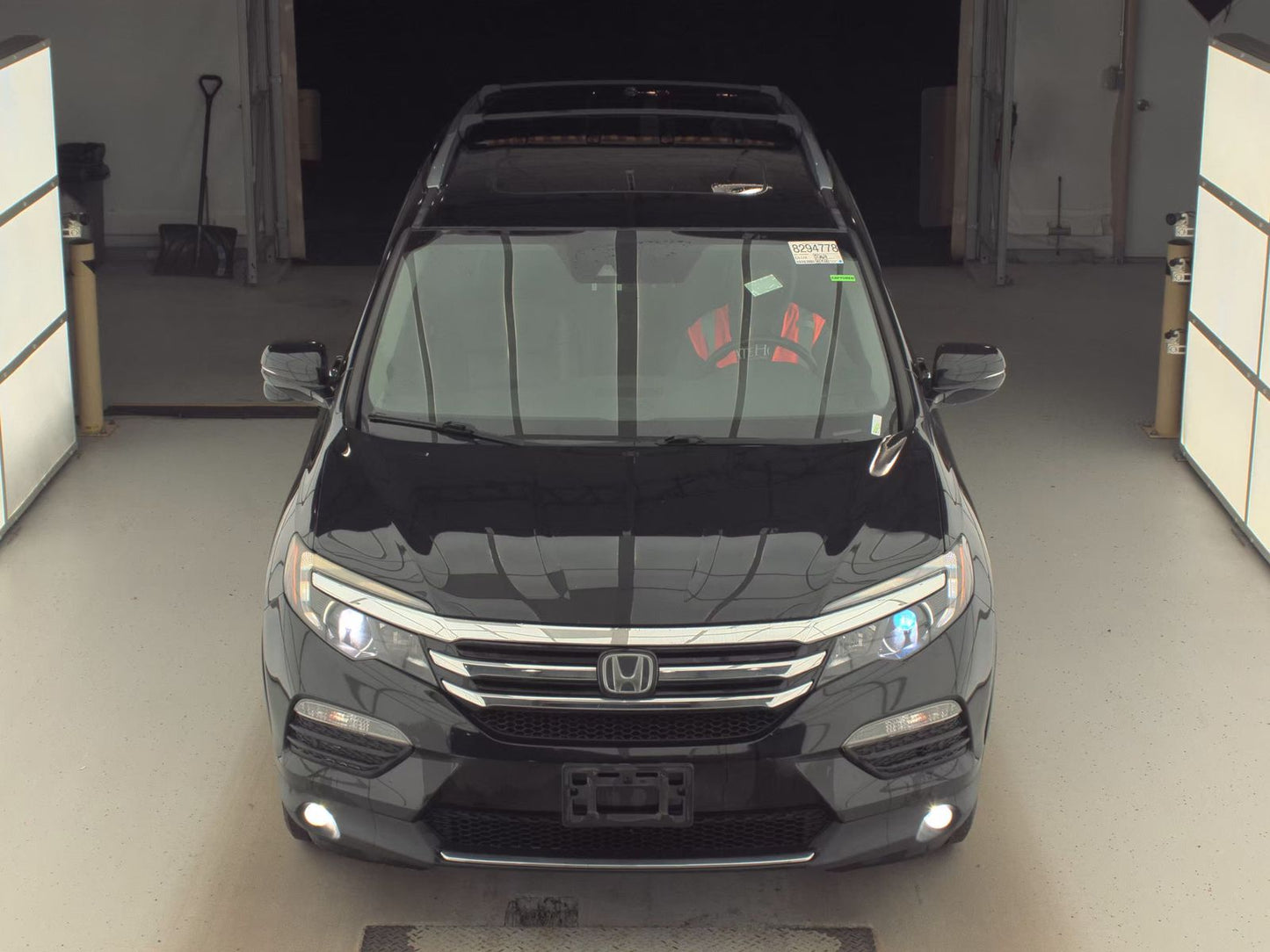 2016 Honda Pilot Touring w/Navigation & RES