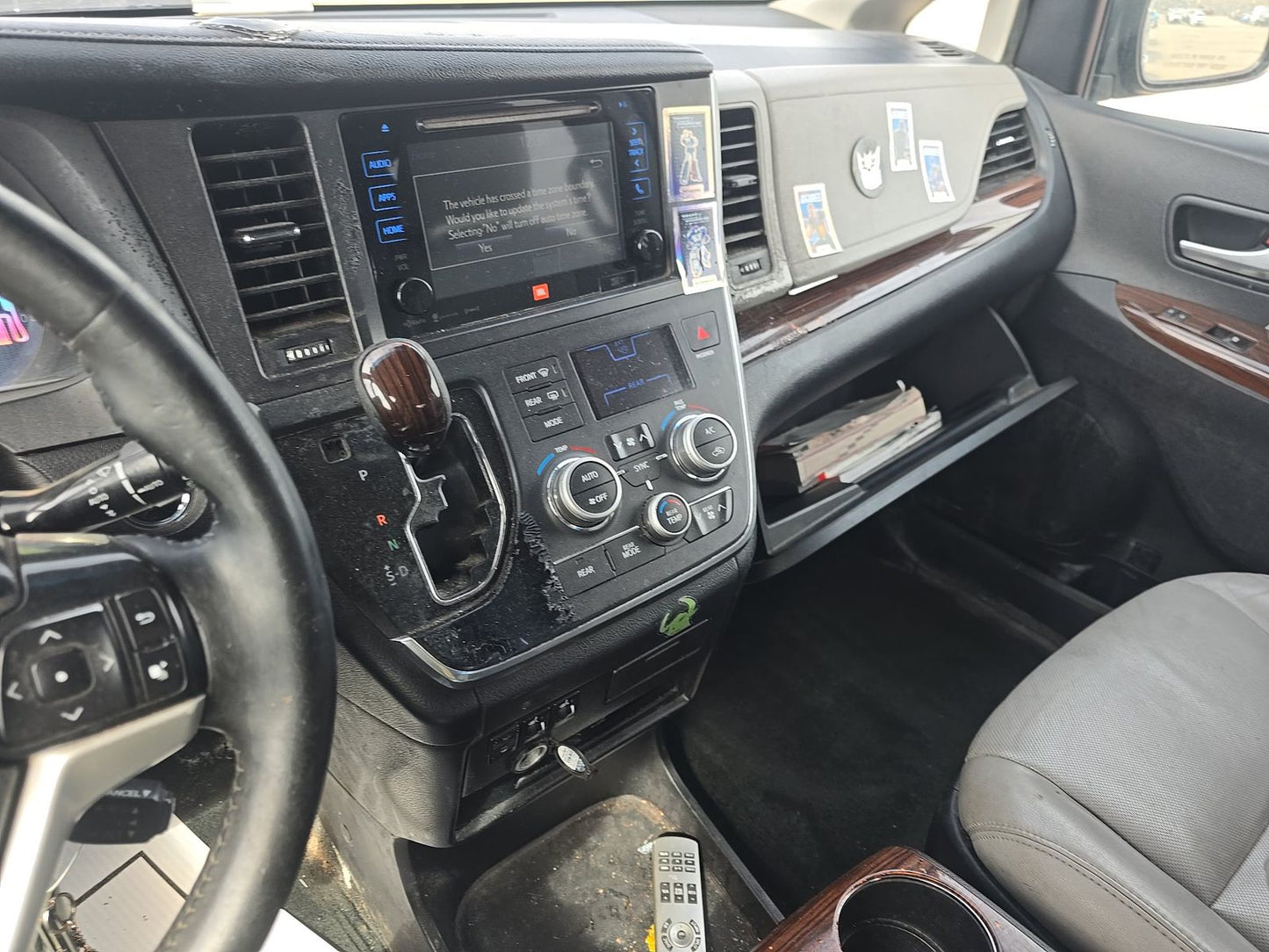 2017 Toyota Sienna XLE 7-Passenger