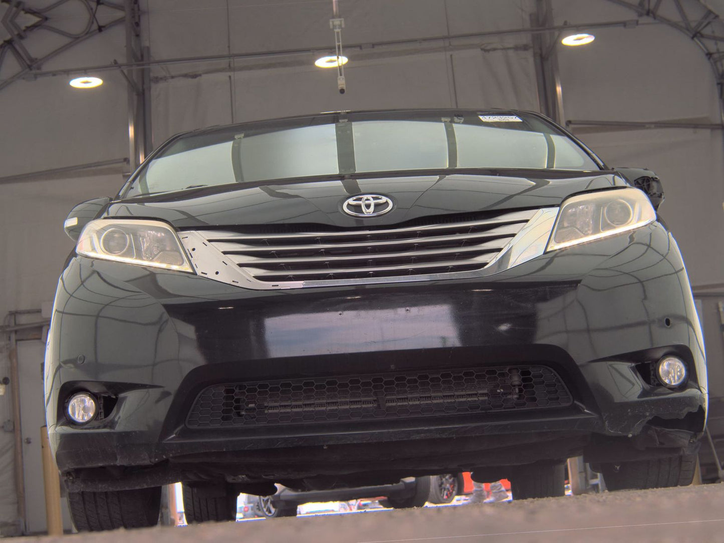 2017 Toyota Sienna XLE 7-Passenger