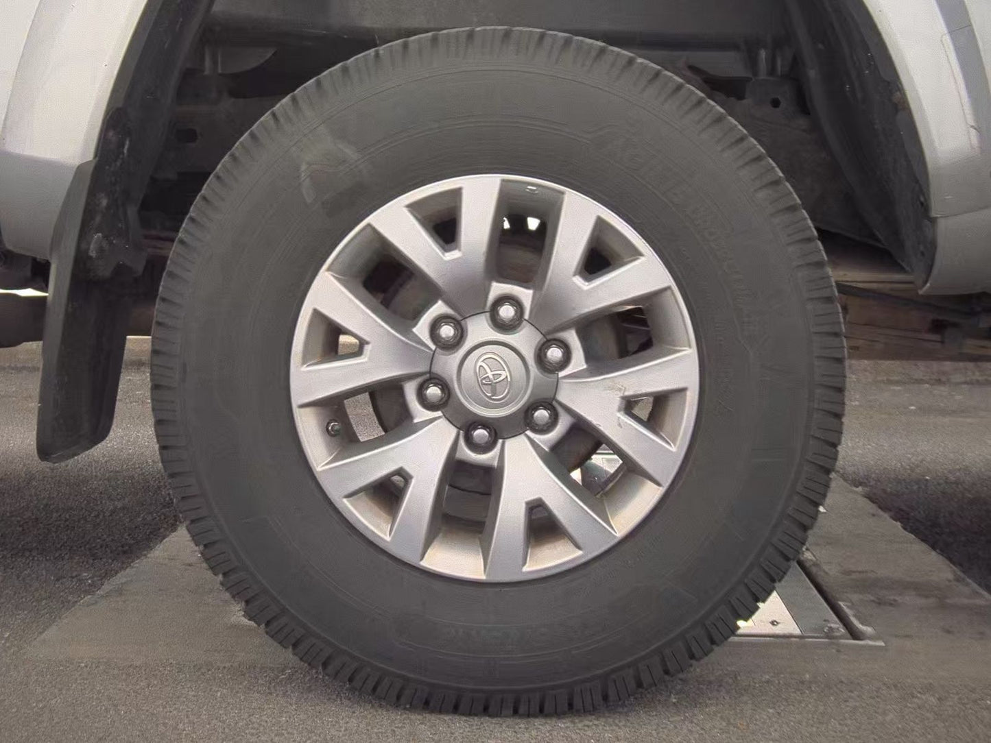 2019 Toyota Tacoma SR5 Crew Cab Medium Bed