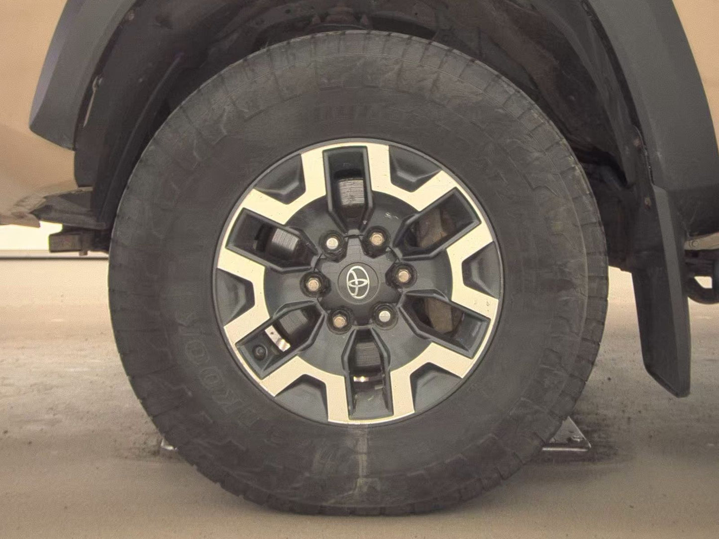 2017 Toyota Tacoma TRD Off-Road Crew Cab Medium Bed