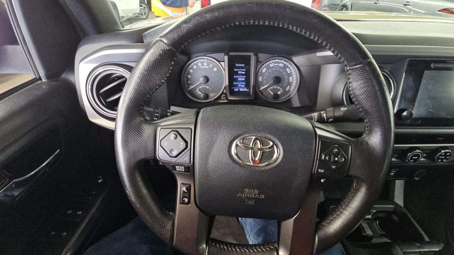 2017 Toyota Tacoma TRD Off-Road Crew Cab Medium Bed