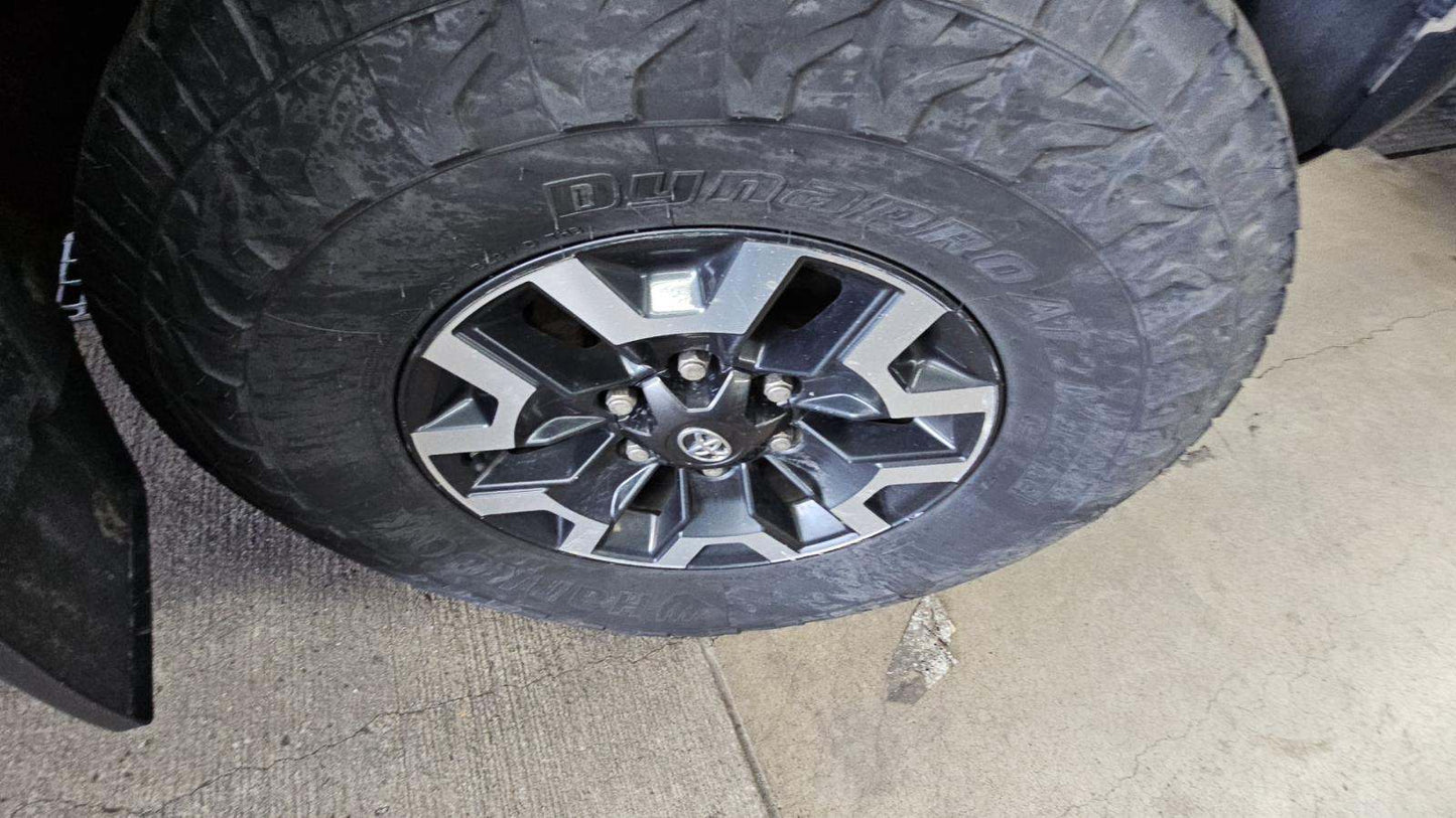 2017 Toyota Tacoma TRD Off-Road Crew Cab Medium Bed