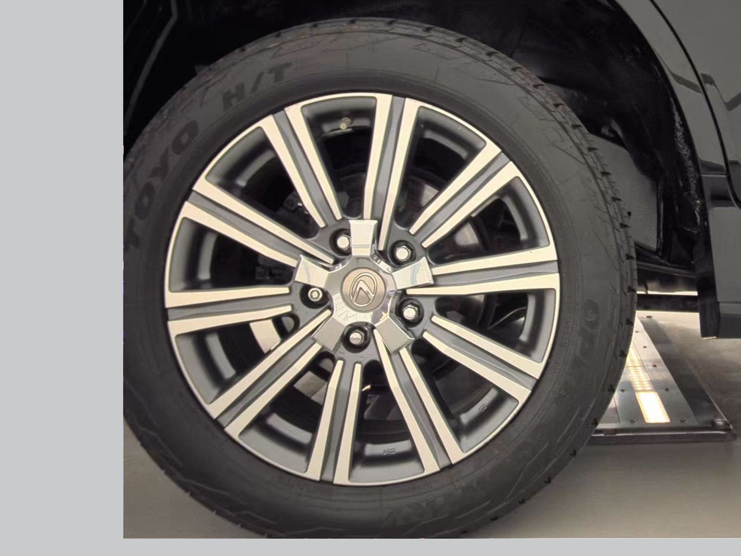 2017 Lexus LX 570