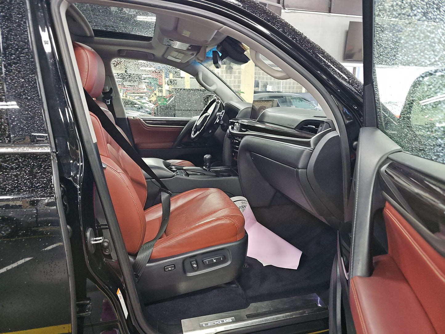 2017 Lexus LX 570