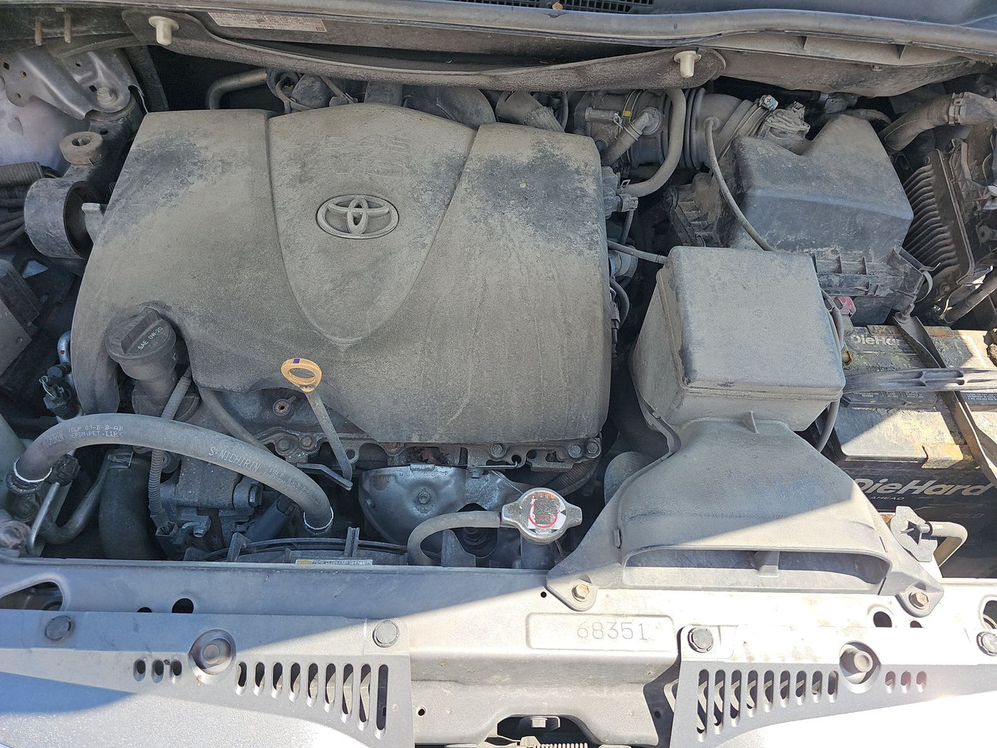 2018 Toyota Sienna XLE 8-Passenger 119.3" WB