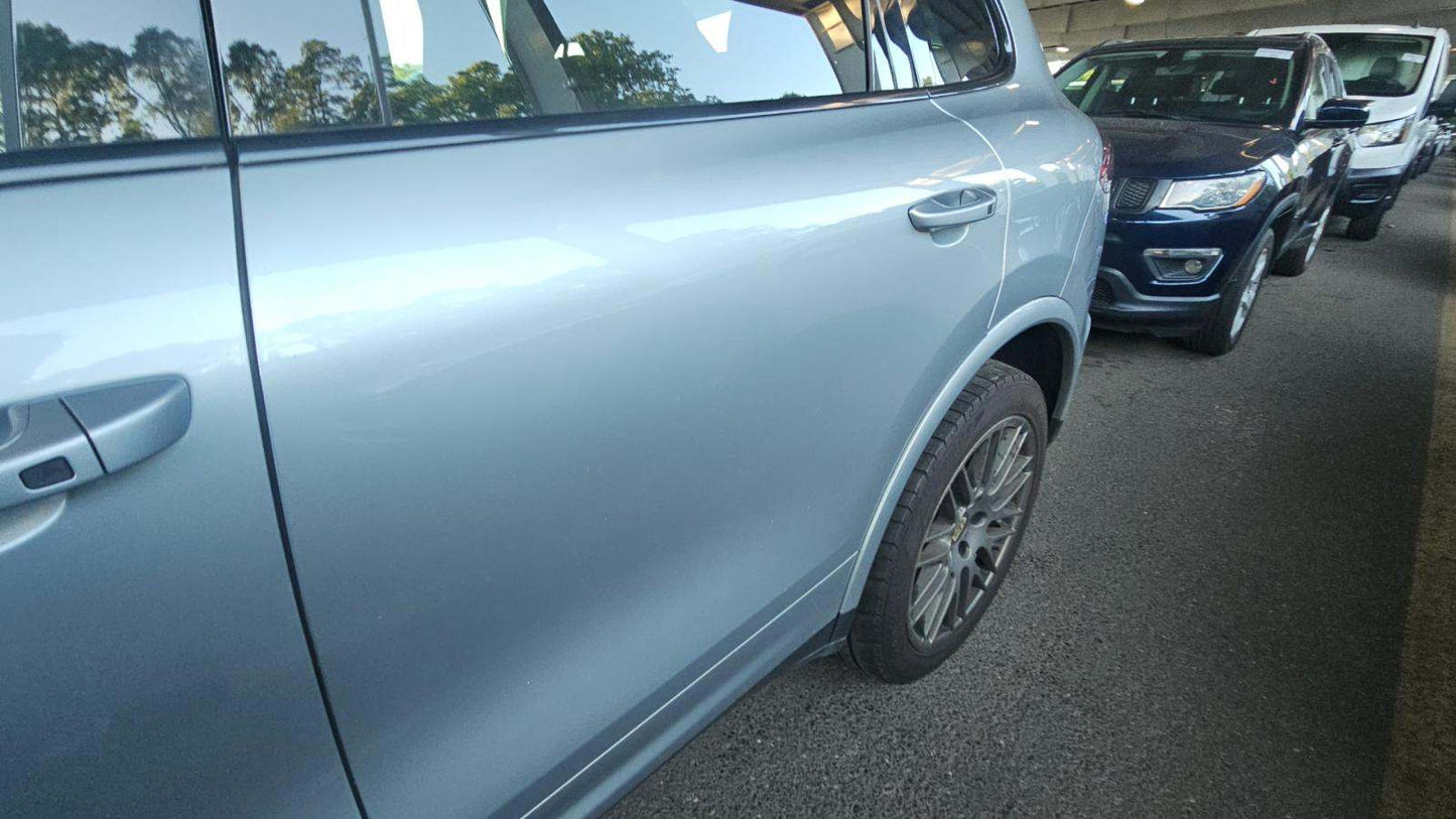 2017 Porsche Cayenne Platinum Edition