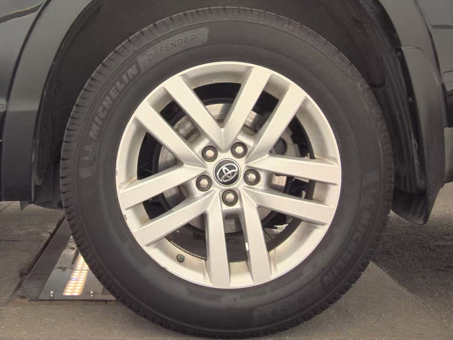 2016 Toyota Highlander LE