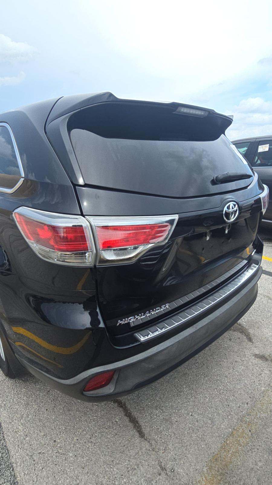 2016 Toyota Highlander LE