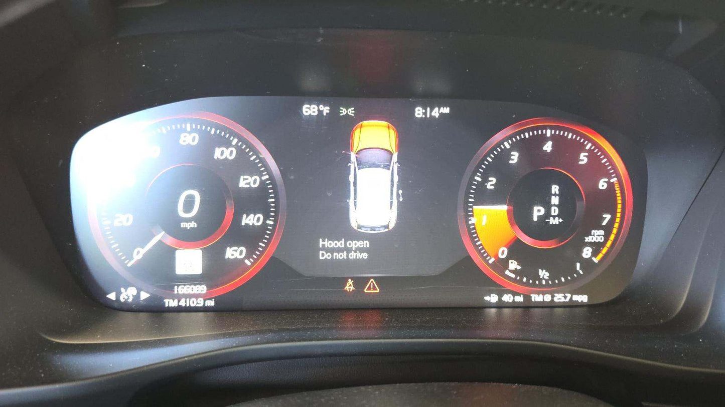 2020 Volvo XC40 T5 Momentum