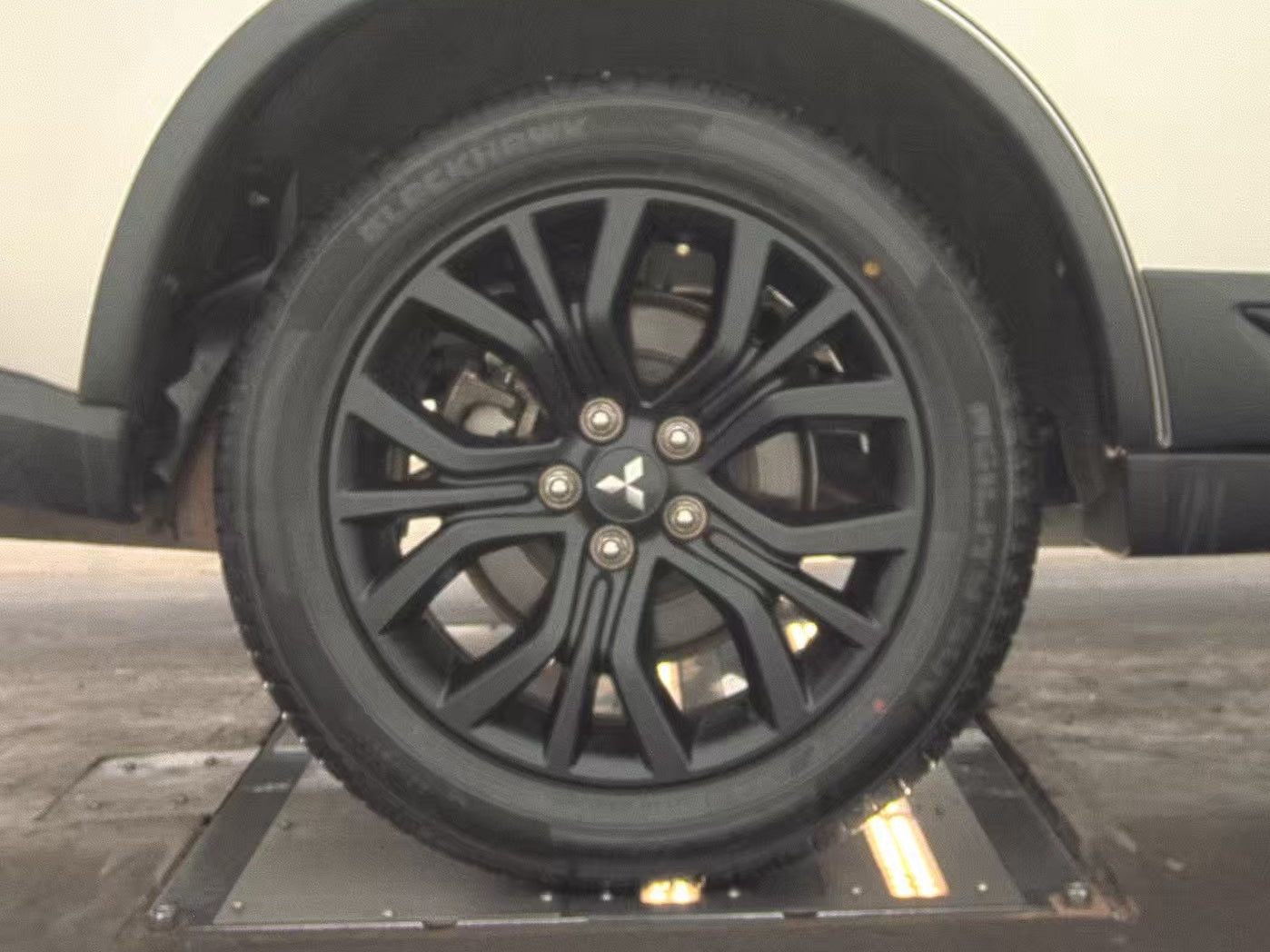 2019 Mitsubishi Outlander LE