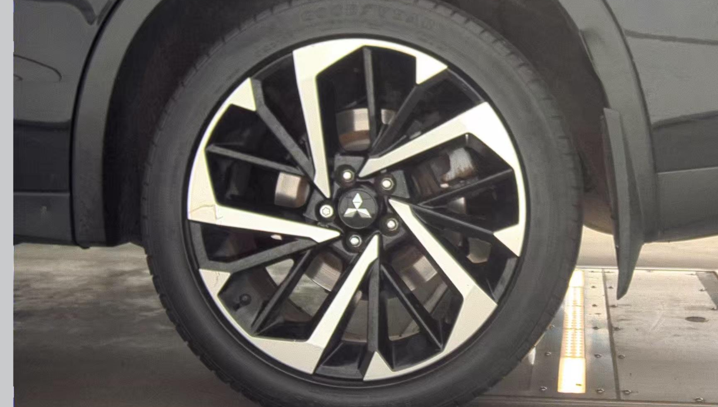 2022 Mitsubishi Outlander ES