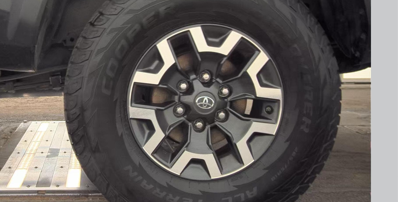 2017 Toyota Tacoma TRD Off-Road Crew Cab Long Bed