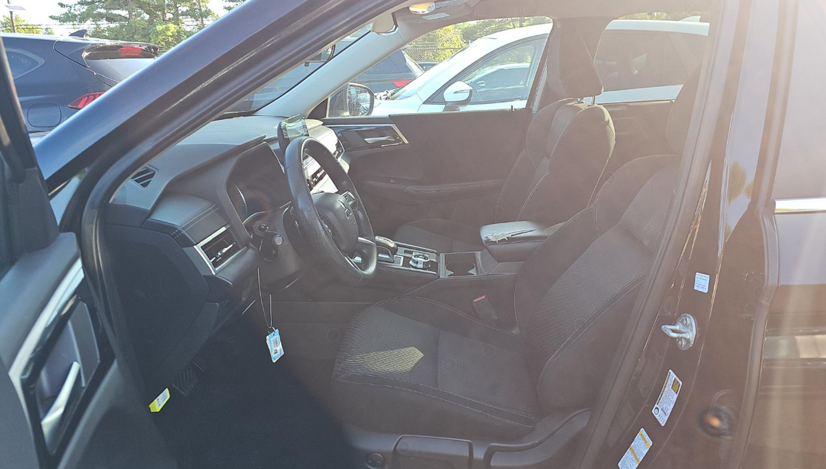 2022 Mitsubishi Outlander ES