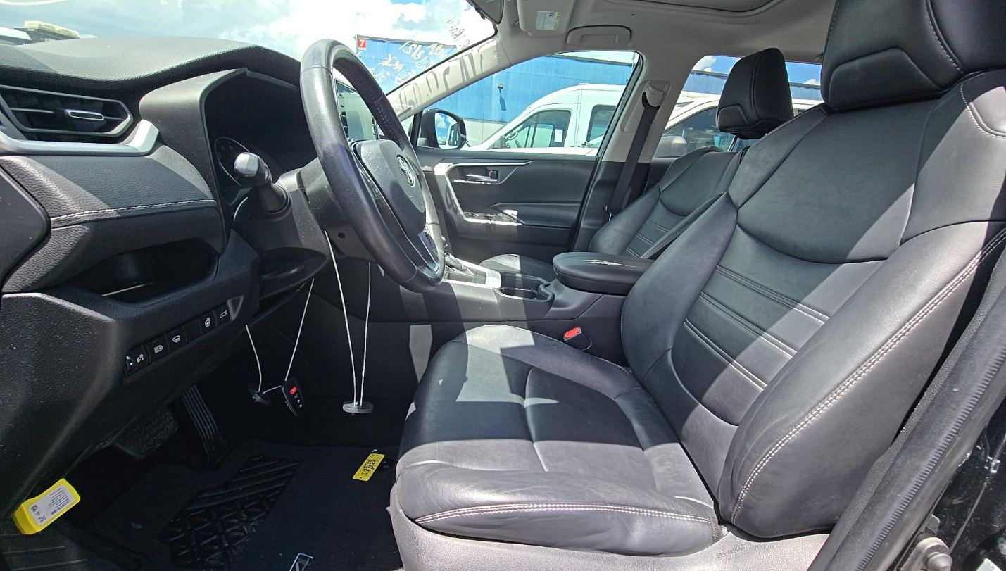 2021 Toyota RAV4 XLE Premium