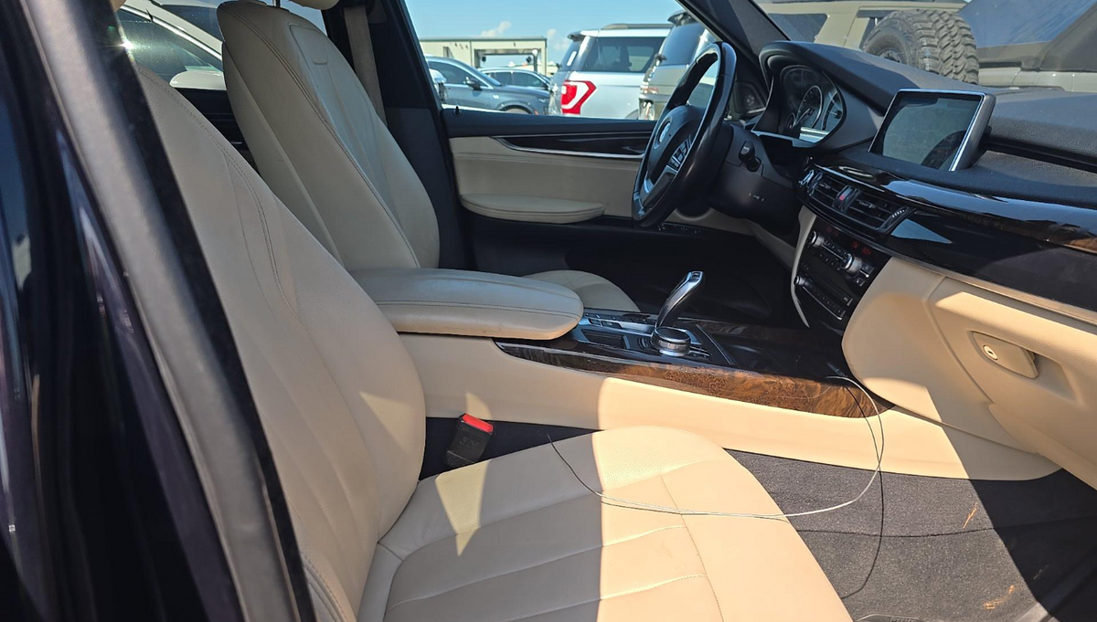 2017 BMW X5 Sports Activity Vehicle iPerformance LUXURY LINE
