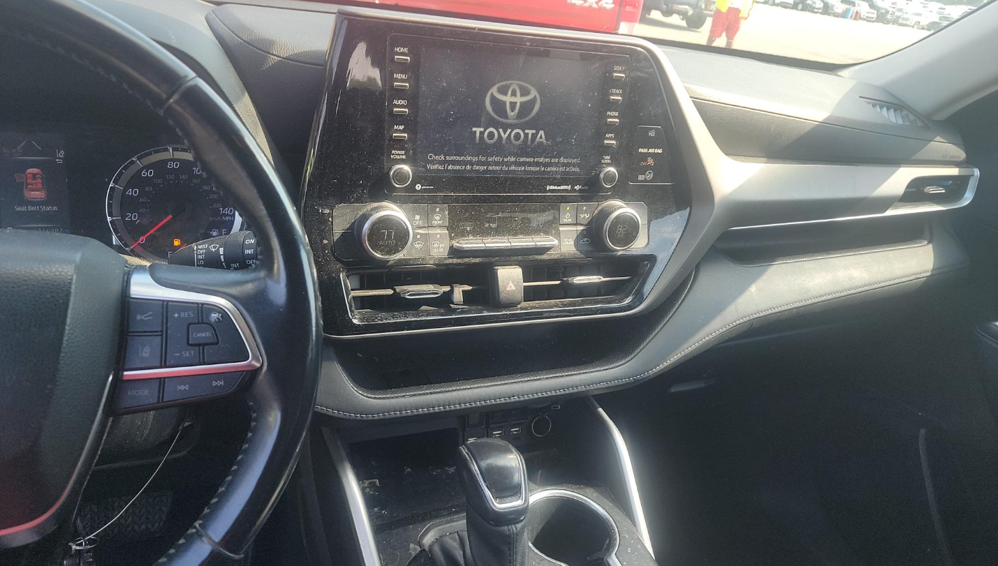2021 Toyota Highlander LE