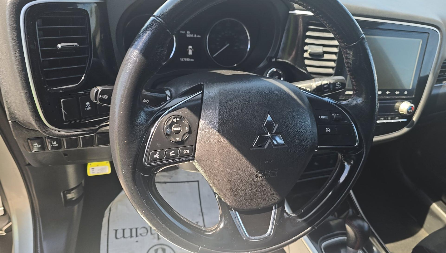 2020 Mitsubishi Outlander SE