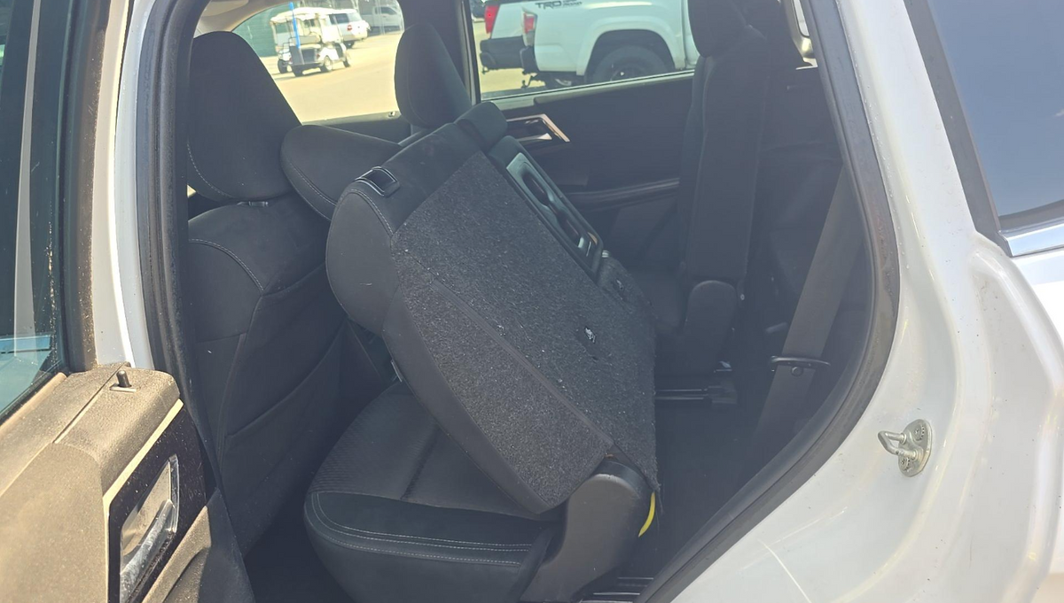 2023 Mitsubishi Outlander ES