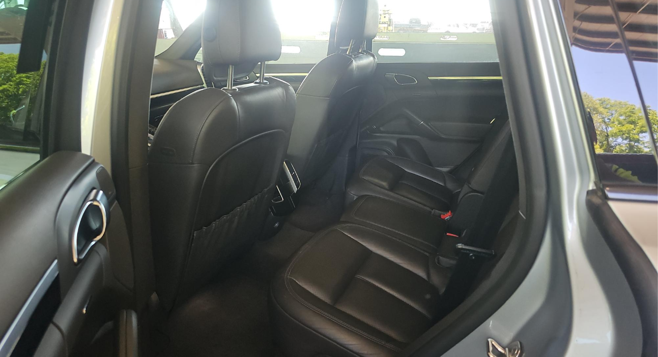 2017 Porsche Cayenne Platinum Edition