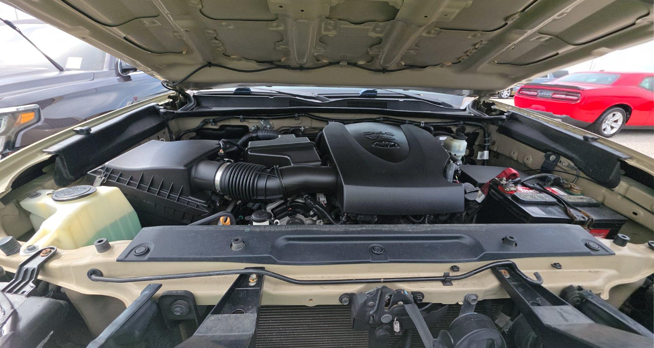 2017 Toyota Tacoma SR5 Crew Cab Medium Bed