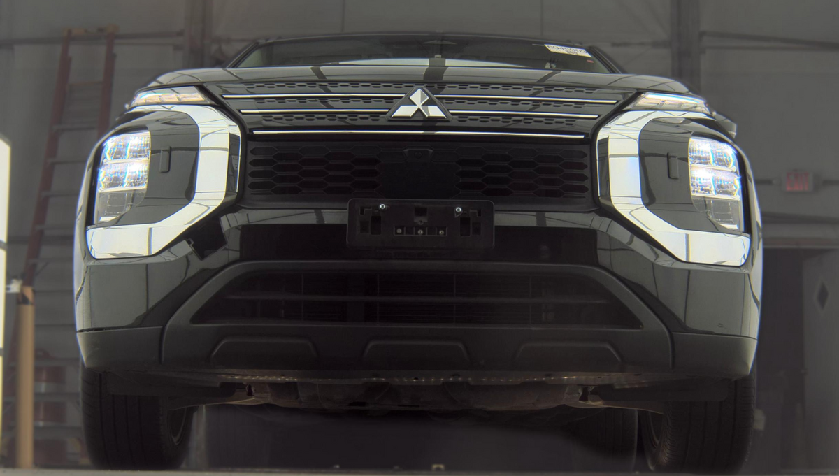 2022 Mitsubishi Outlander ES