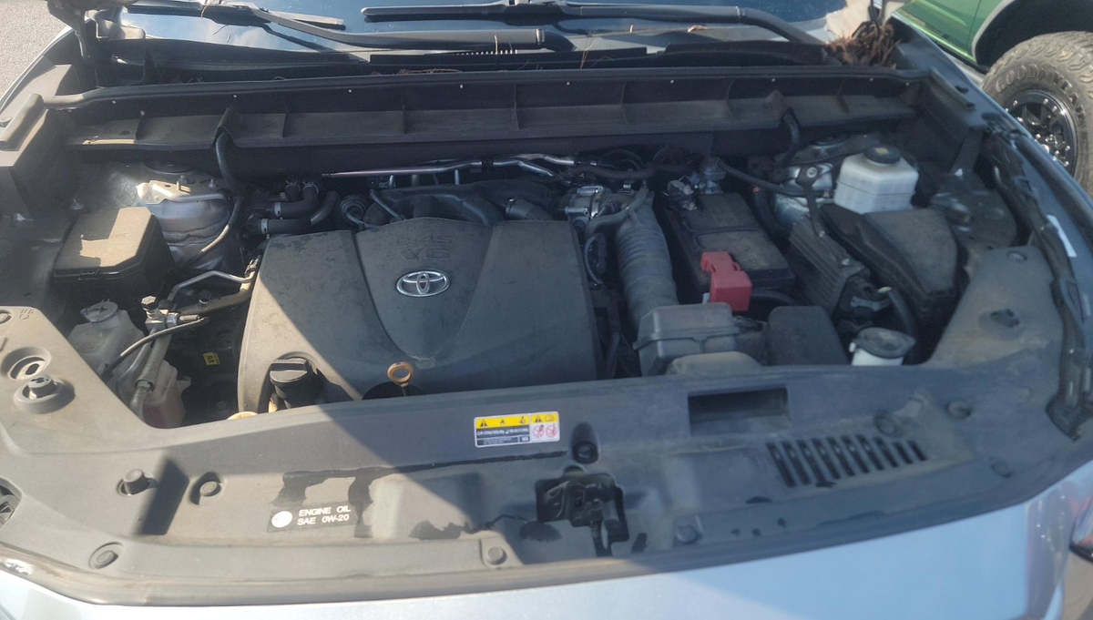 2021 Toyota Highlander LE