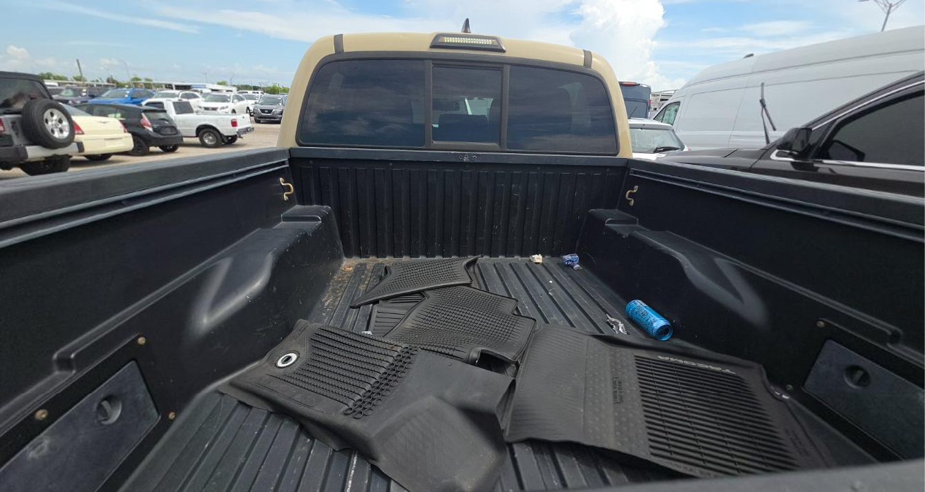 2017 Toyota Tacoma SR5 Crew Cab Medium Bed