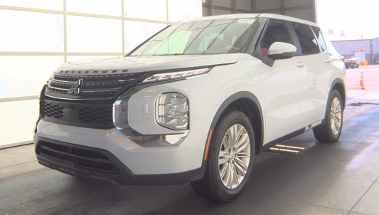 2023 Mitsubishi Outlander ES