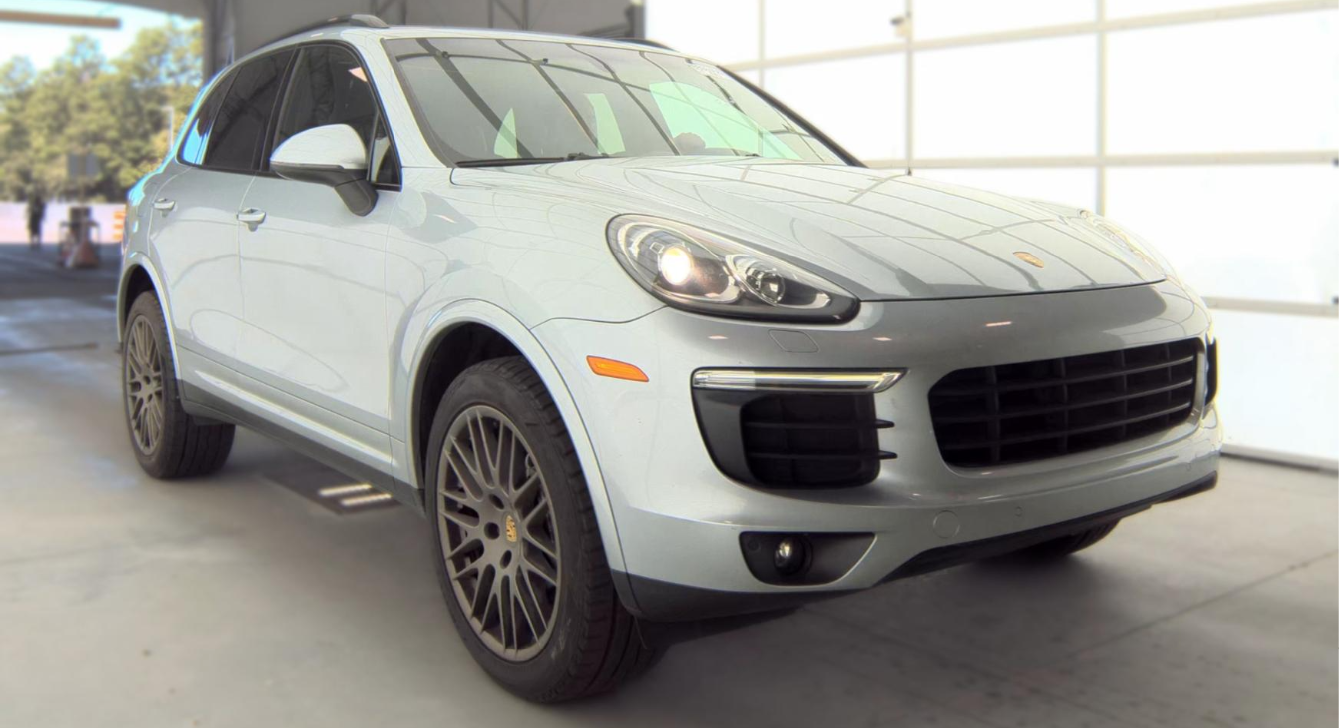 2017 Porsche Cayenne Platinum Edition