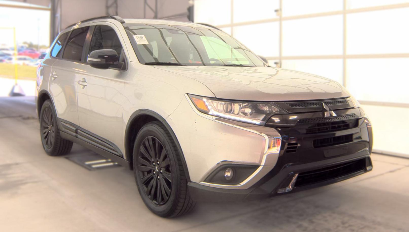 2020 Mitsubishi Outlander SE