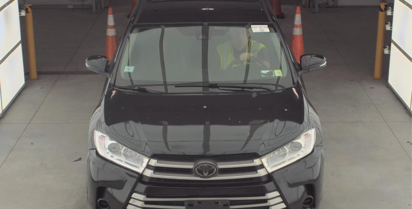 2018 Toyota Highlander LE