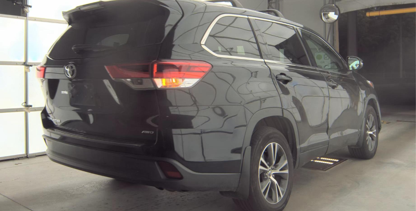 2018 Toyota Highlander LE