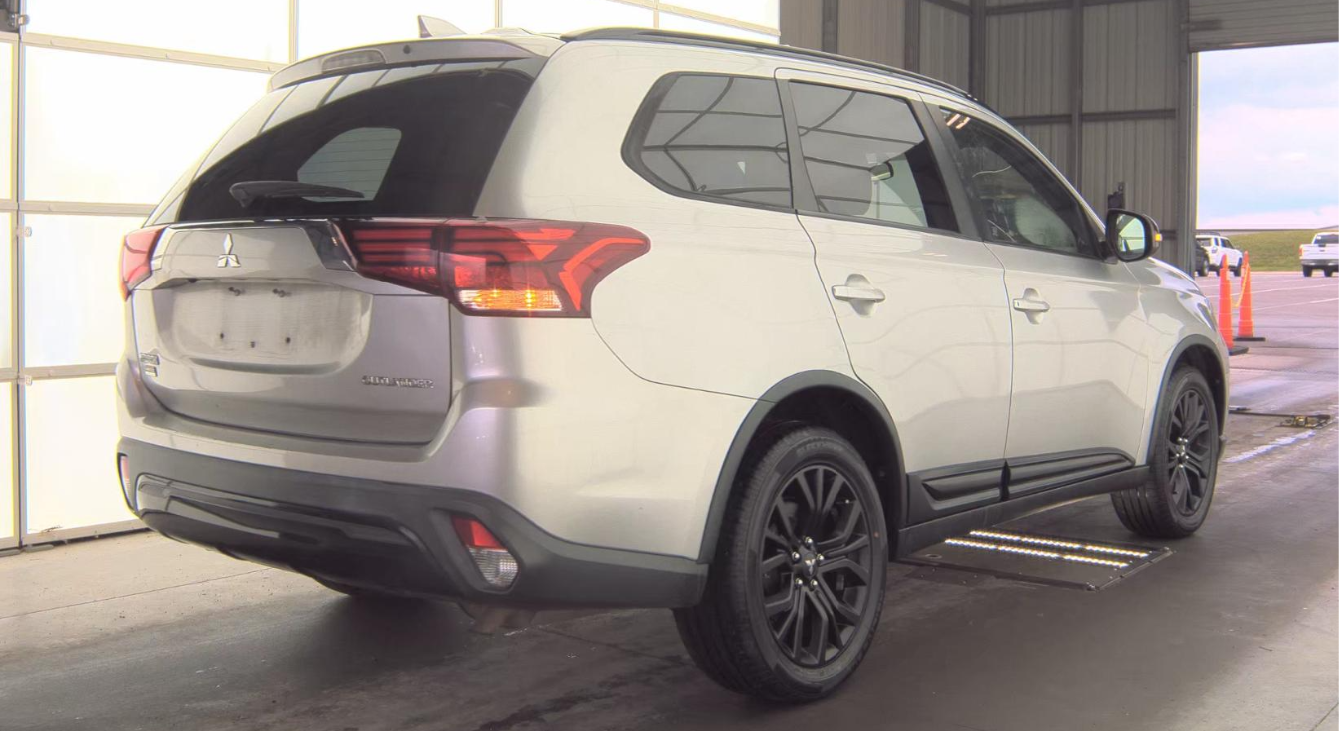 2019 Mitsubishi Outlander LE