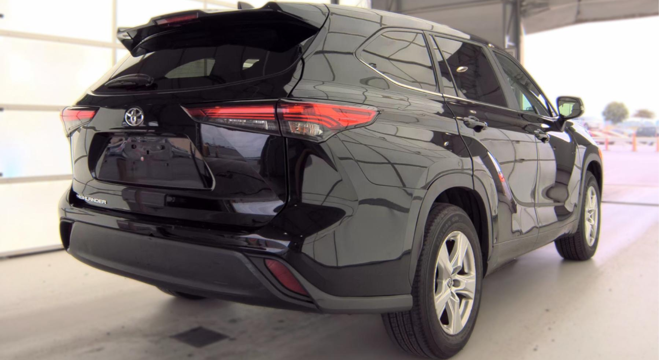 2023 Toyota Highlander LE